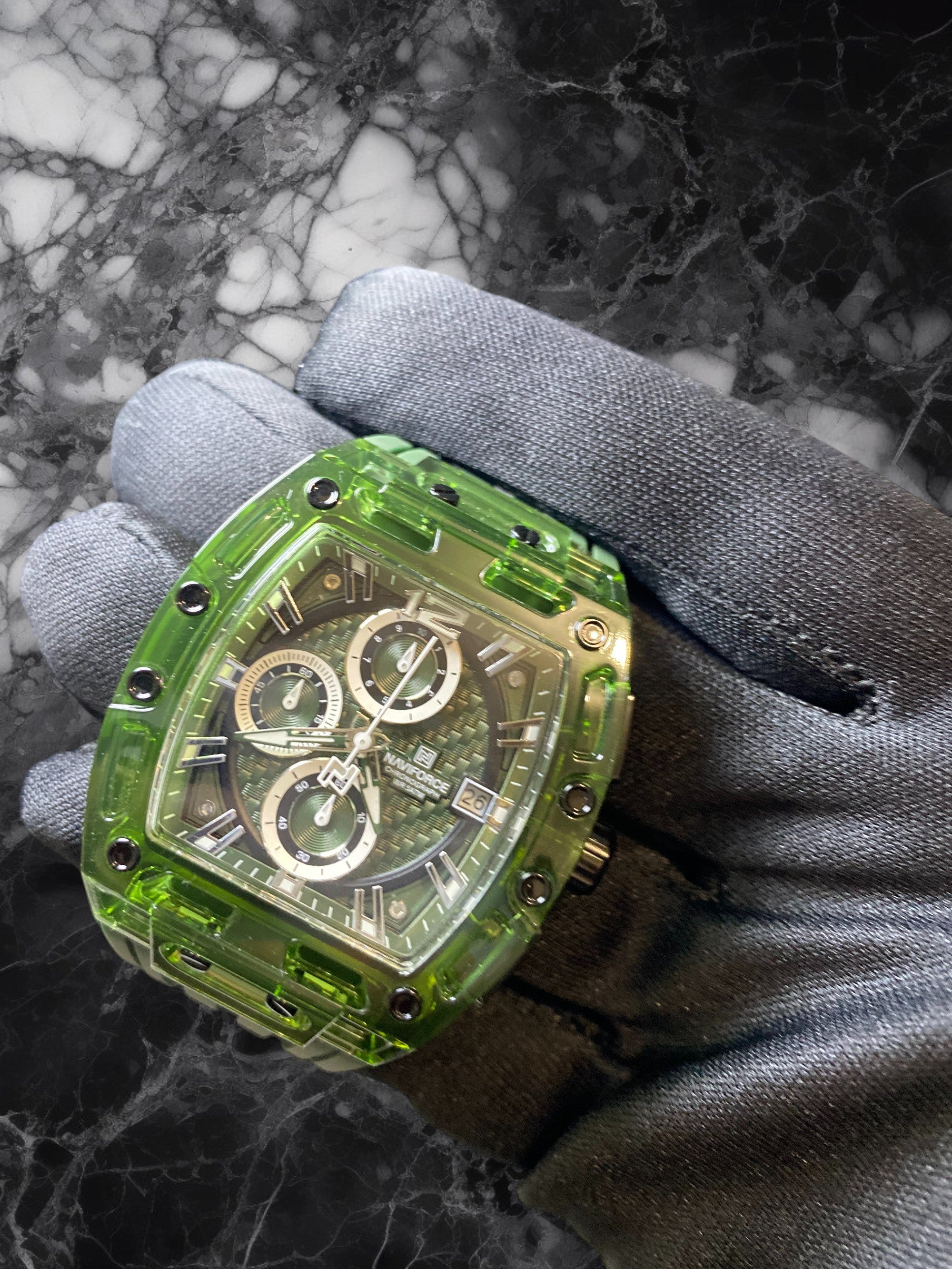Montre NAVIFORCE Chronographe – Vert Transparent