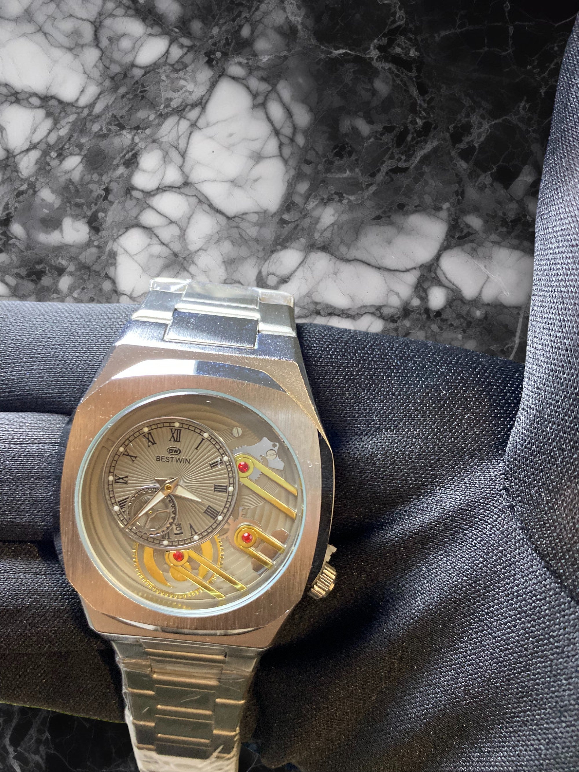 Montre BESTWIN Squelette – Argent & Or