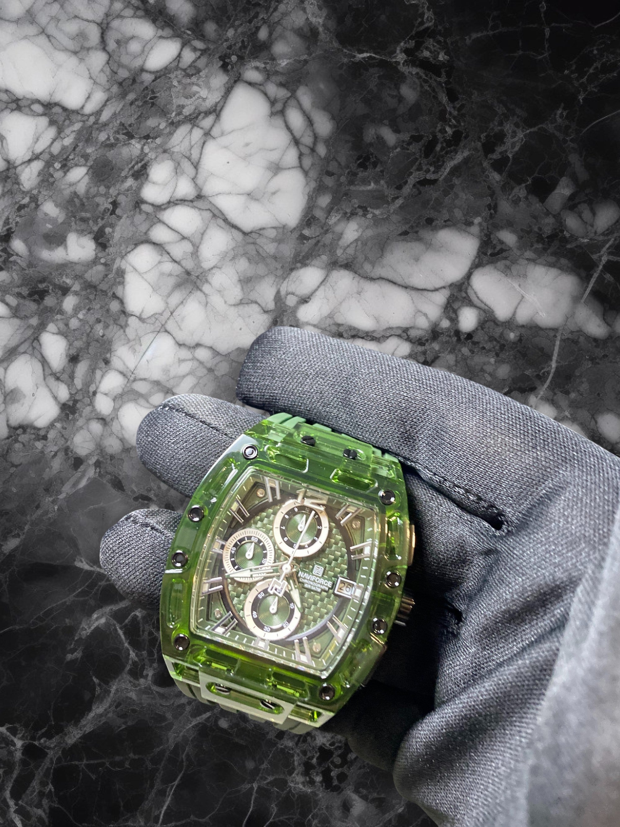 Montre NAVIFORCE Chronographe – Vert Transparent